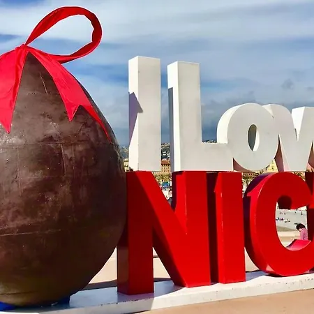 La Vague Bleue Apartment *