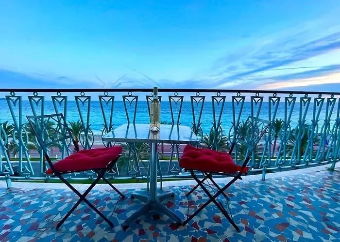 La Vague Bleue * Nice